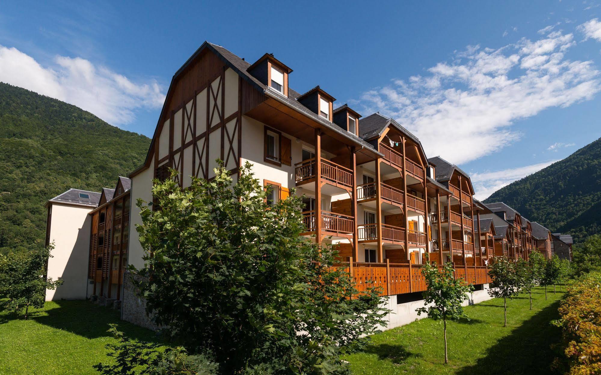 Lagrange Vacances Le Belvedere Saint-Mamet Ngoại thất bức ảnh