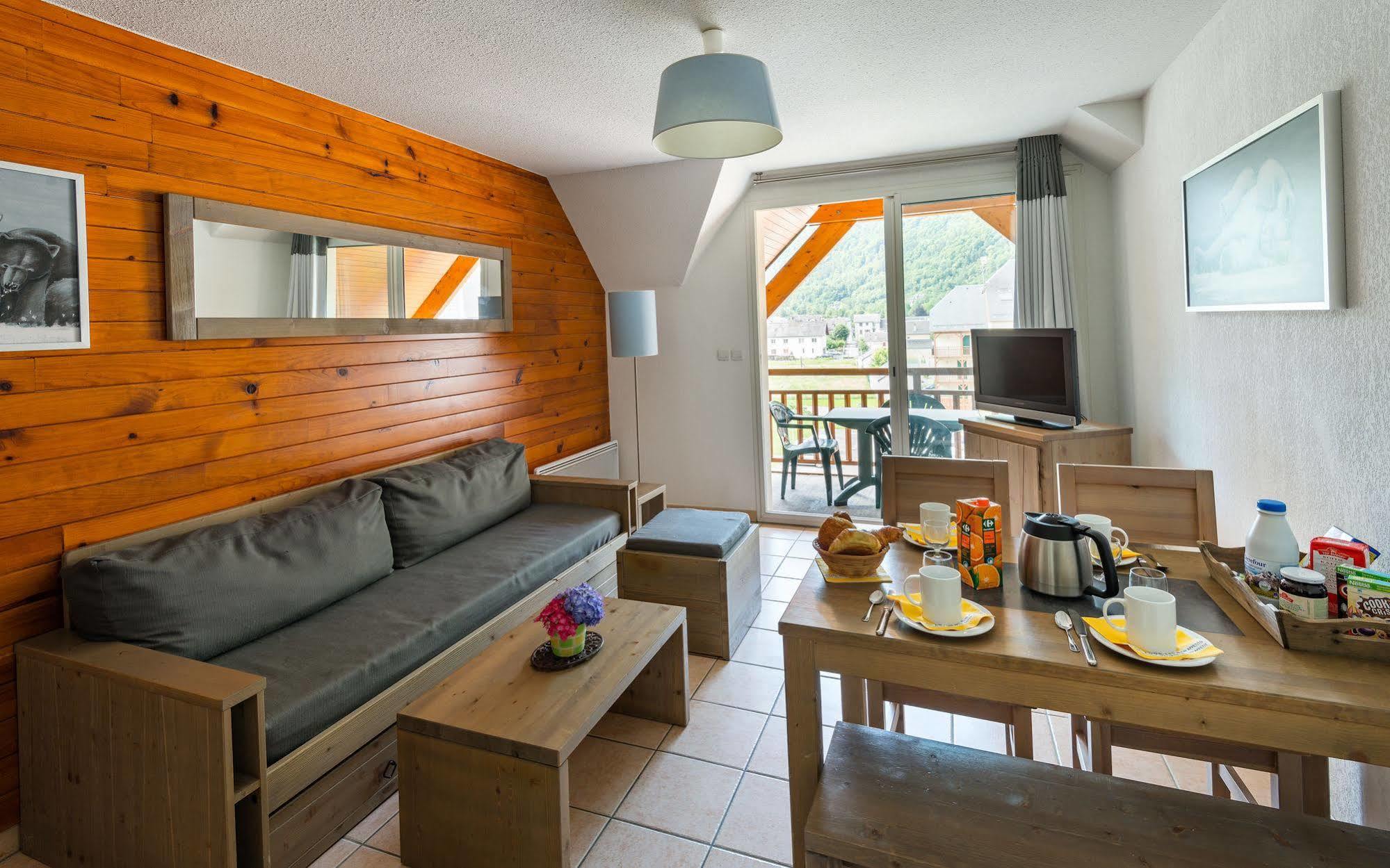 Lagrange Vacances Le Belvedere Saint-Mamet Ngoại thất bức ảnh