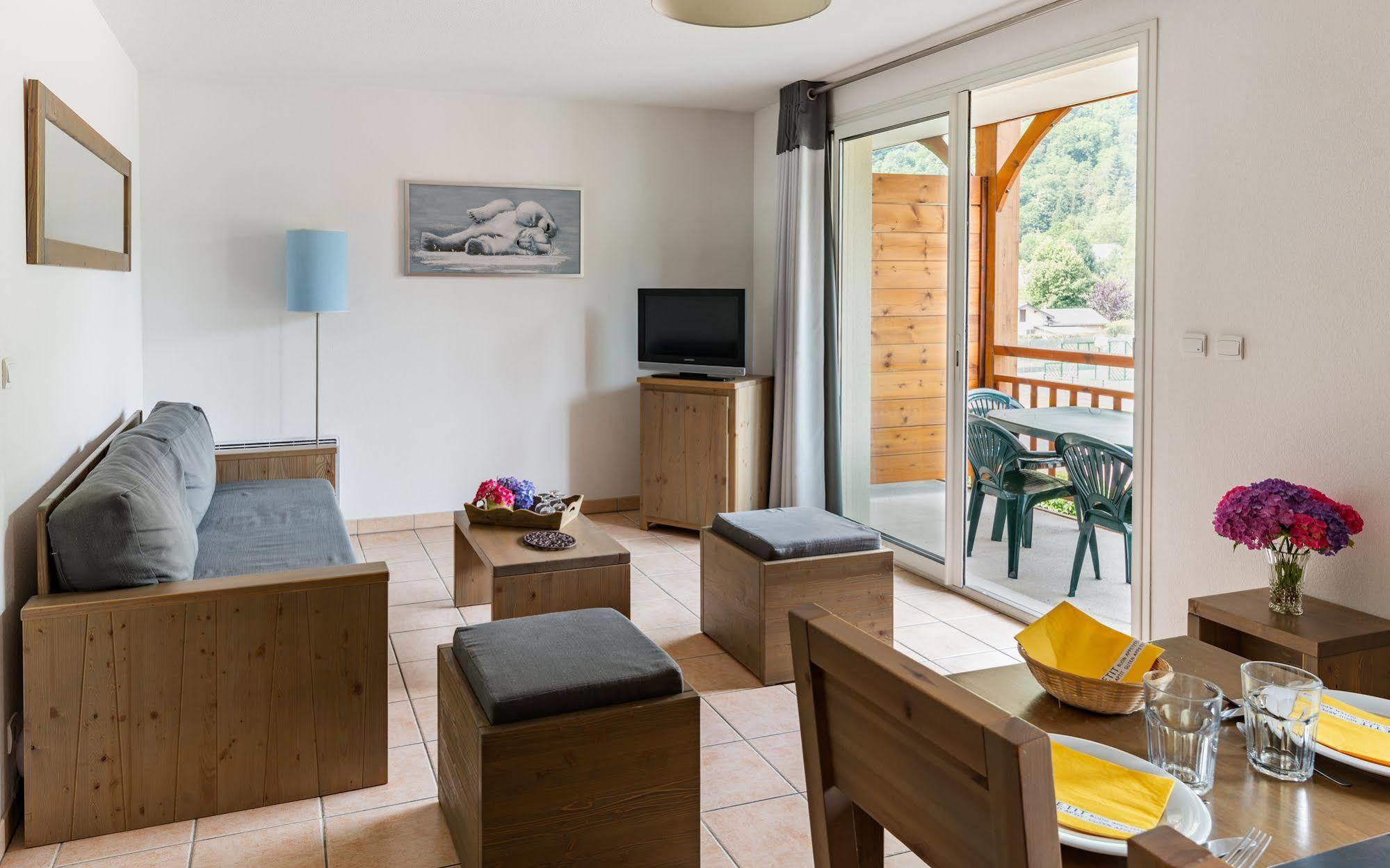 Lagrange Vacances Le Belvedere Saint-Mamet Ngoại thất bức ảnh