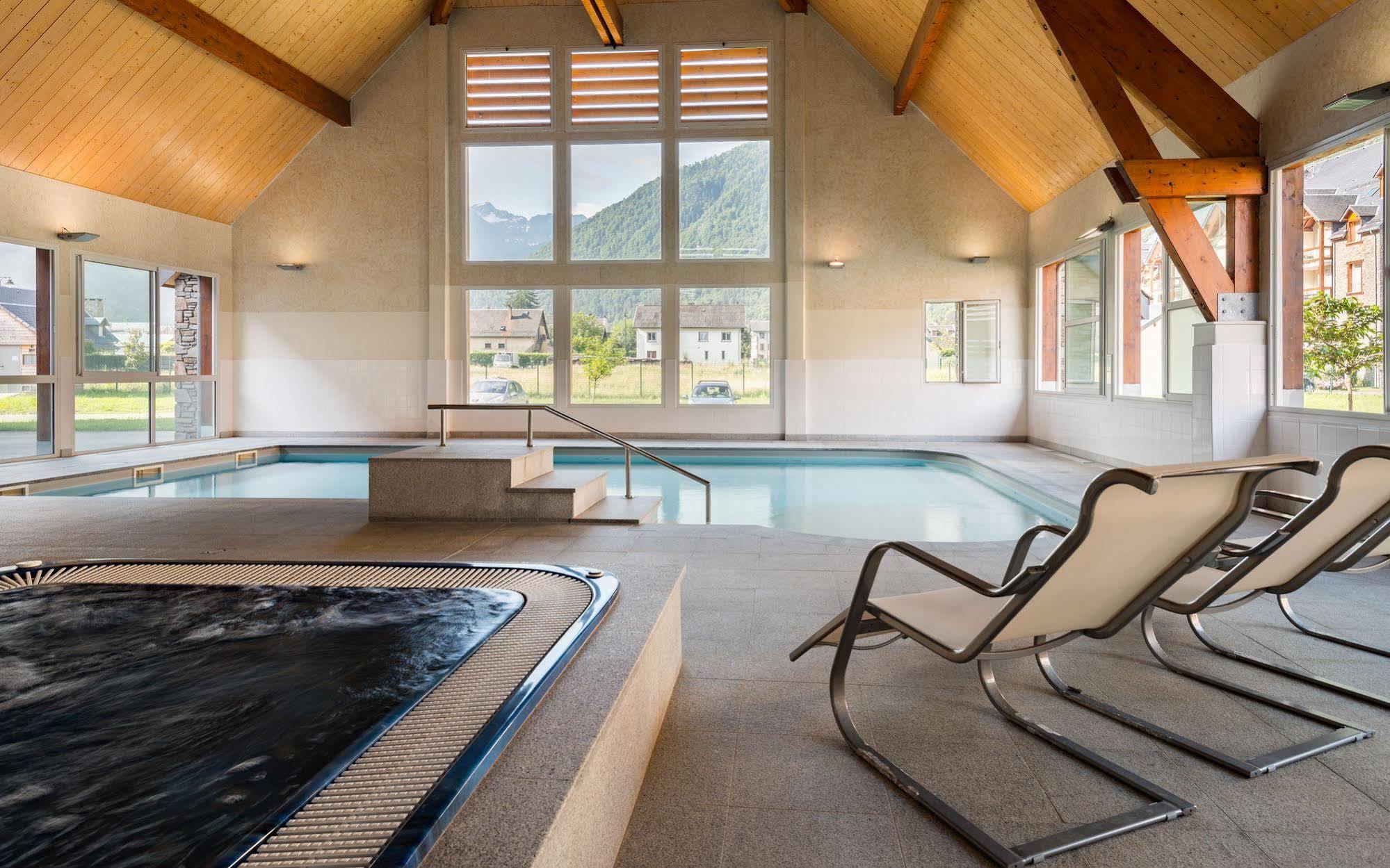 Lagrange Vacances Le Belvedere Saint-Mamet Ngoại thất bức ảnh