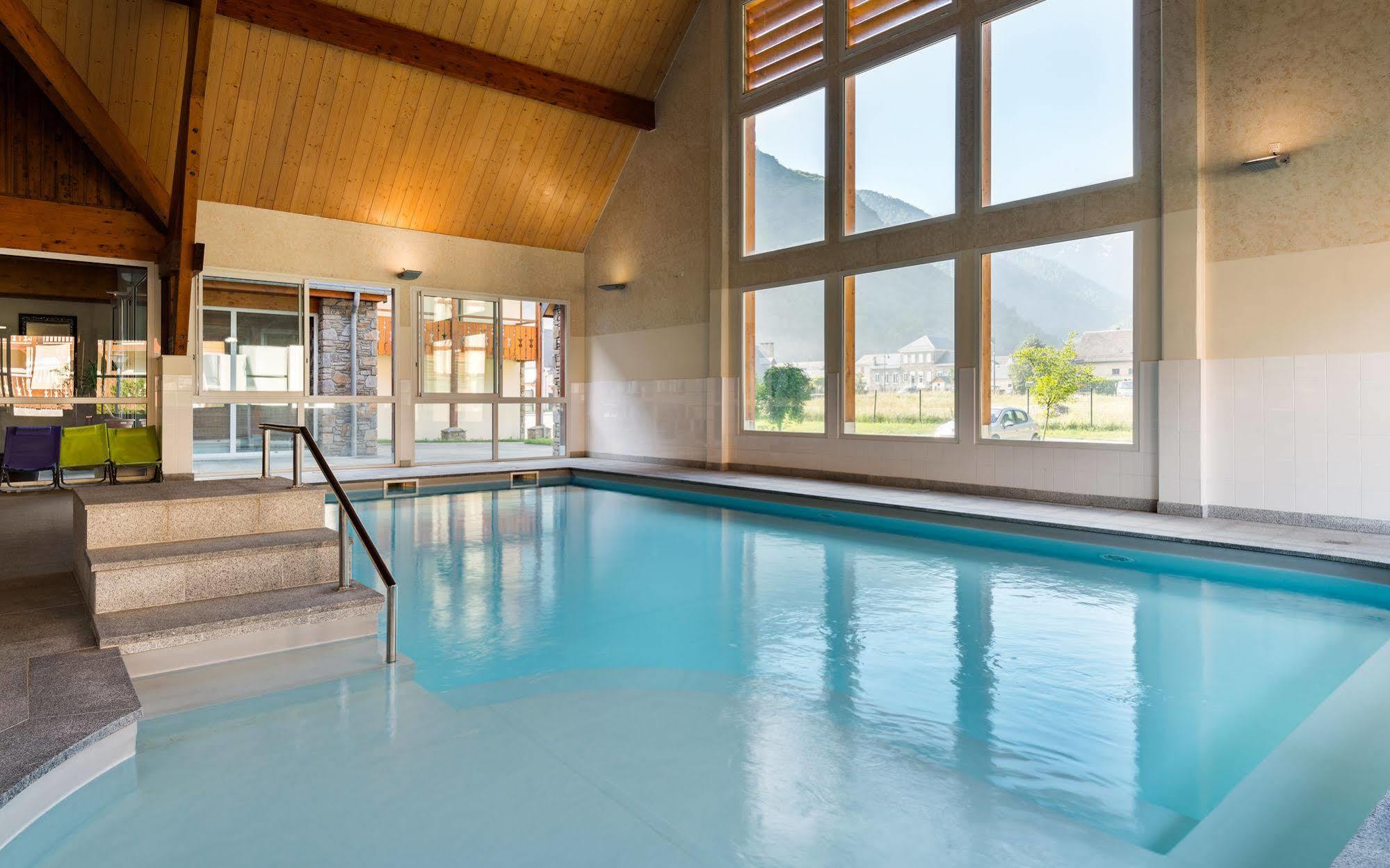 Lagrange Vacances Le Belvedere Saint-Mamet Ngoại thất bức ảnh